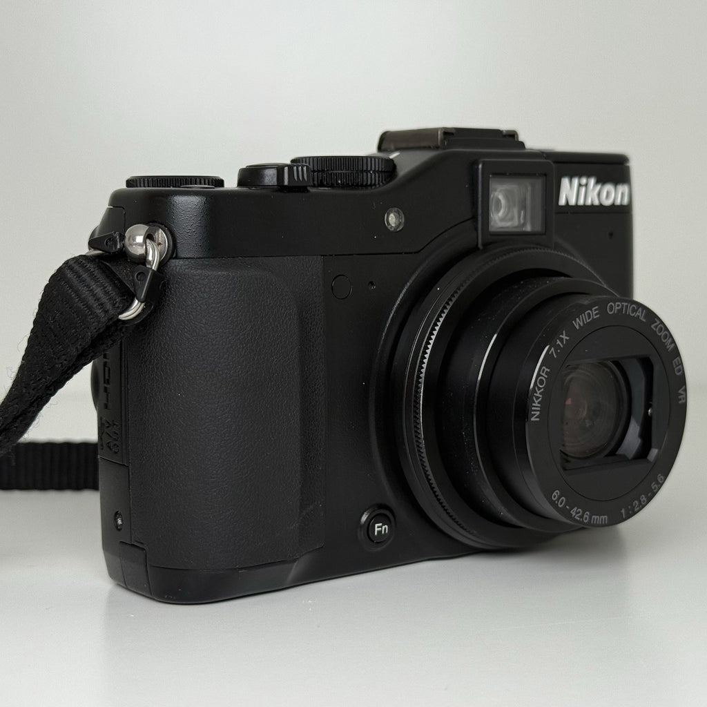 Nikon Coolpix P7000 Black Digital Camera