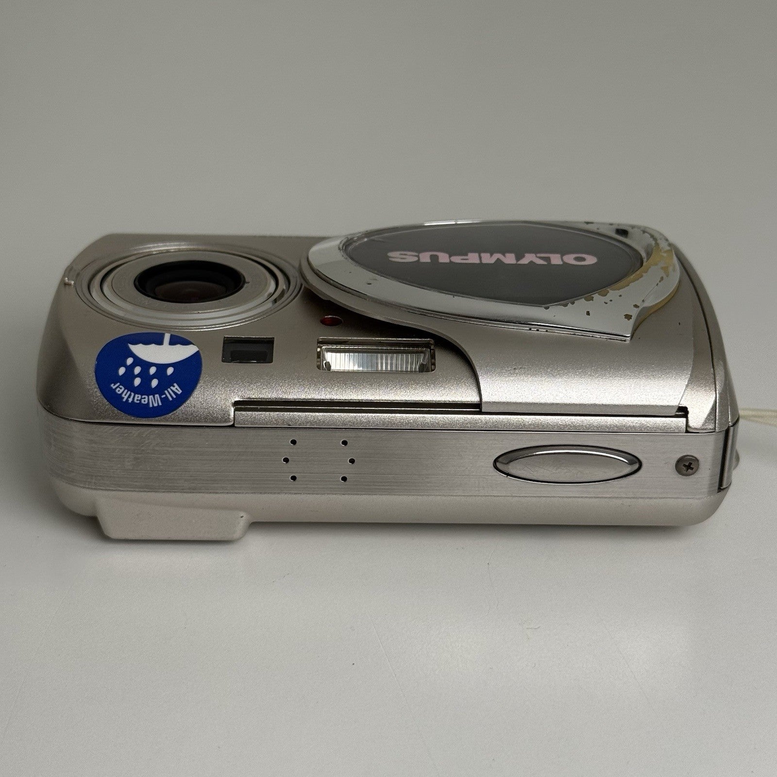 Olympus Stylus 410 Champagne Compact Digital Camera + Battery