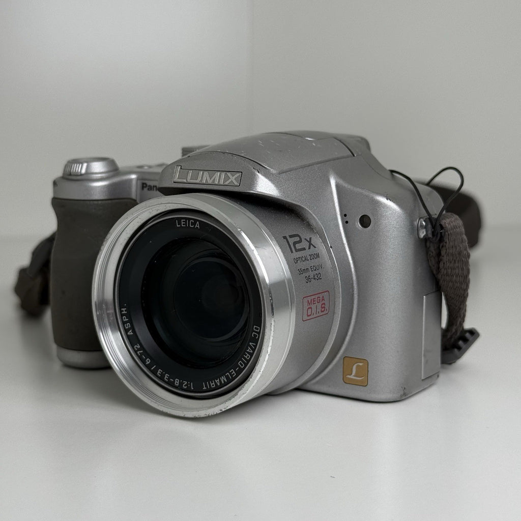 Panasonic Lumix DMC-FZ7 Silver Digital Camera + Battery&Charger