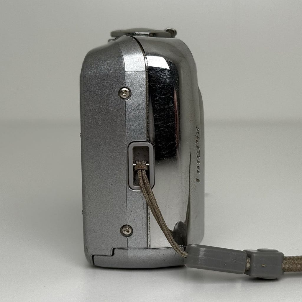 Fujifilm FinePix A610 Silver Compact Digital Camera