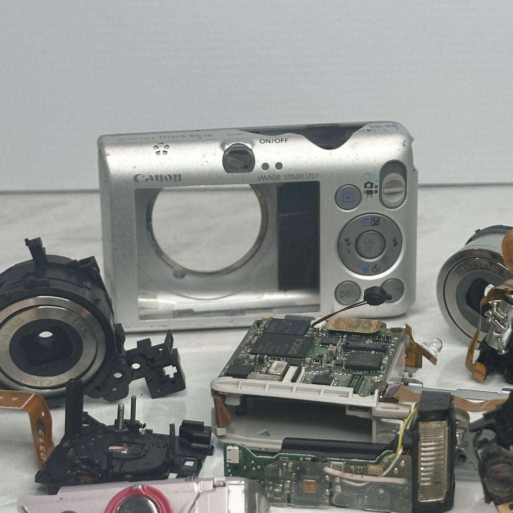 Canon IXUS 95 IS Digital Camera PARTS ONLY