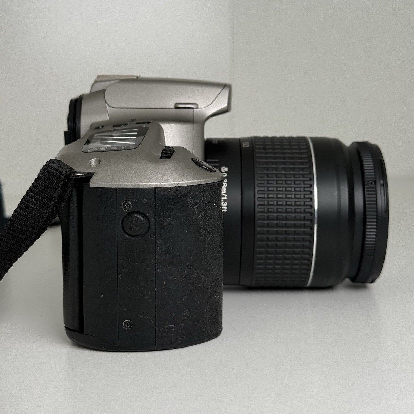 Canon EOS 3000n Vintage 35mm Film Camera w/ Canon 28-80mm Lens