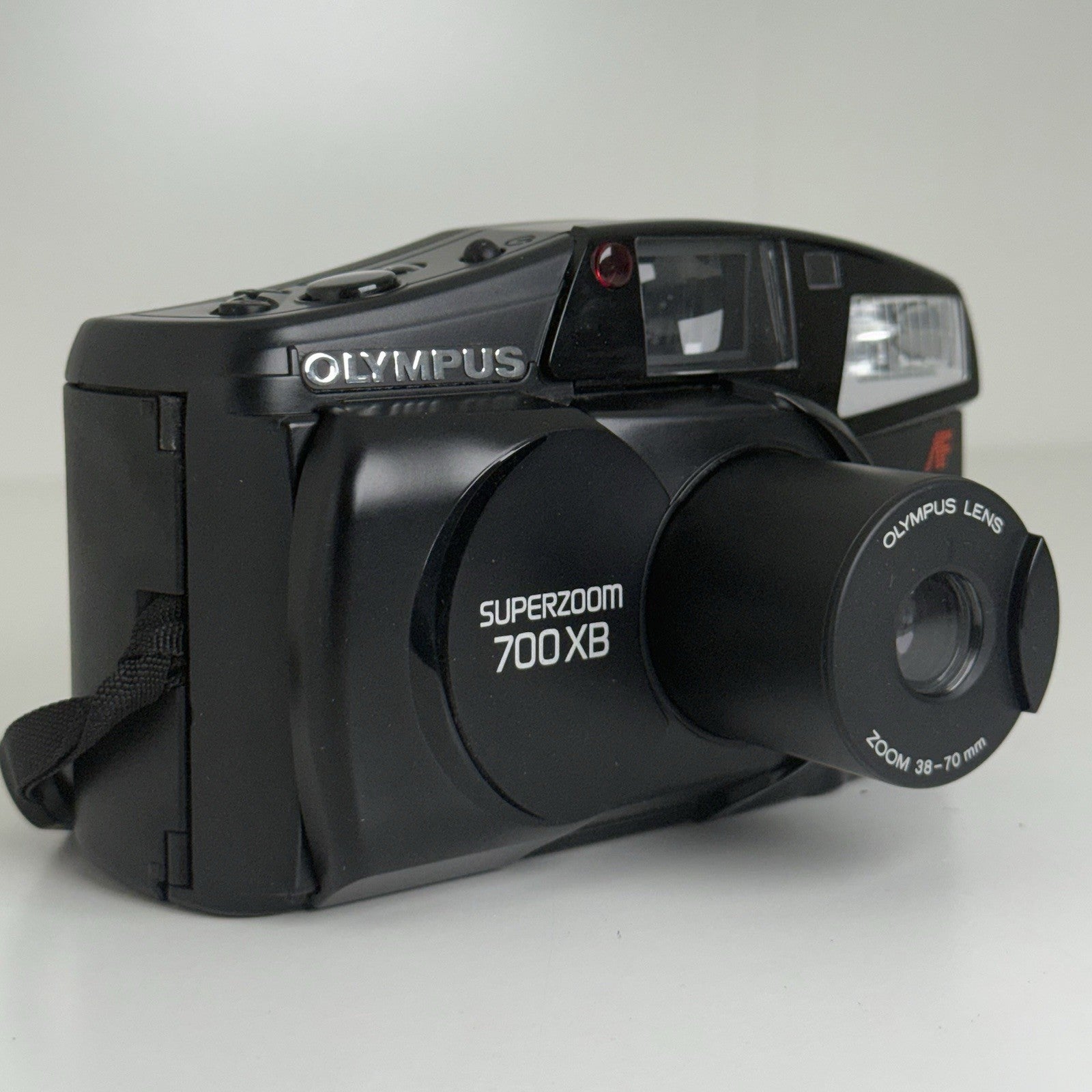 Olympus Superzoom 700 XB Vintage 35mm Film Camera FOR PARTS!