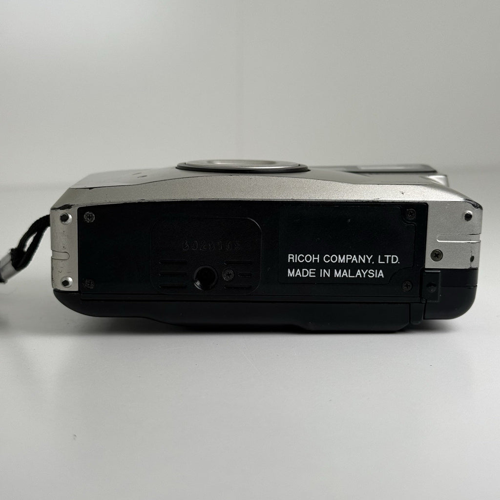 Ricoh R-70Q Camera 35mm Point and Shoot Film Camera