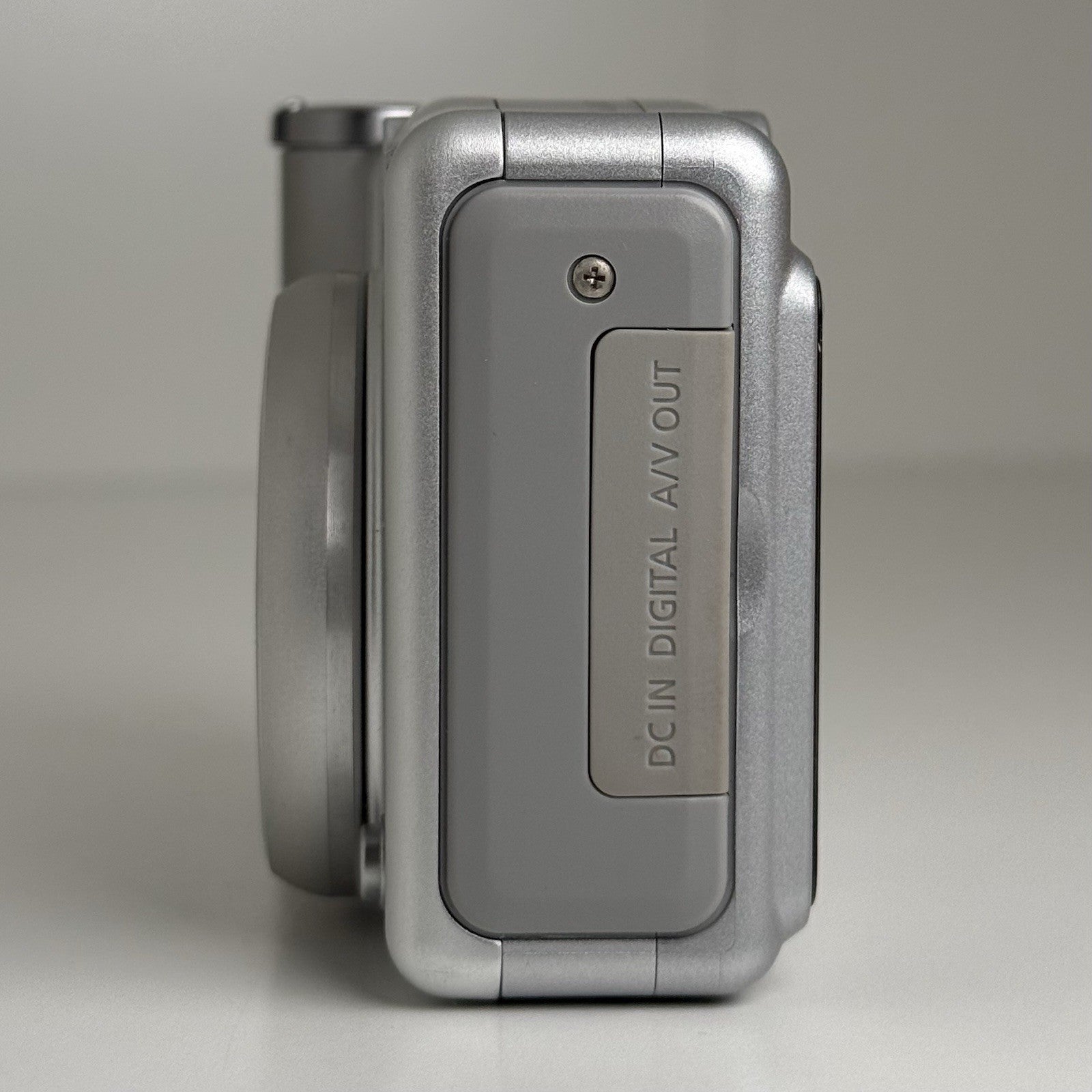 Canon PowerShot A700 Silver Compact Digital Camera + Box