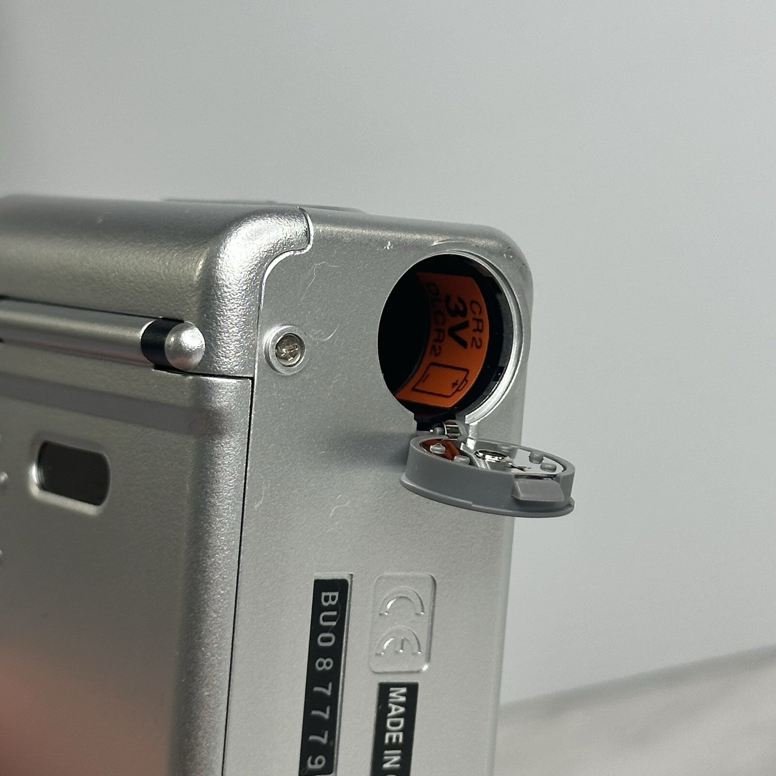 Chinon M-6200 35mm Film Silver Camera