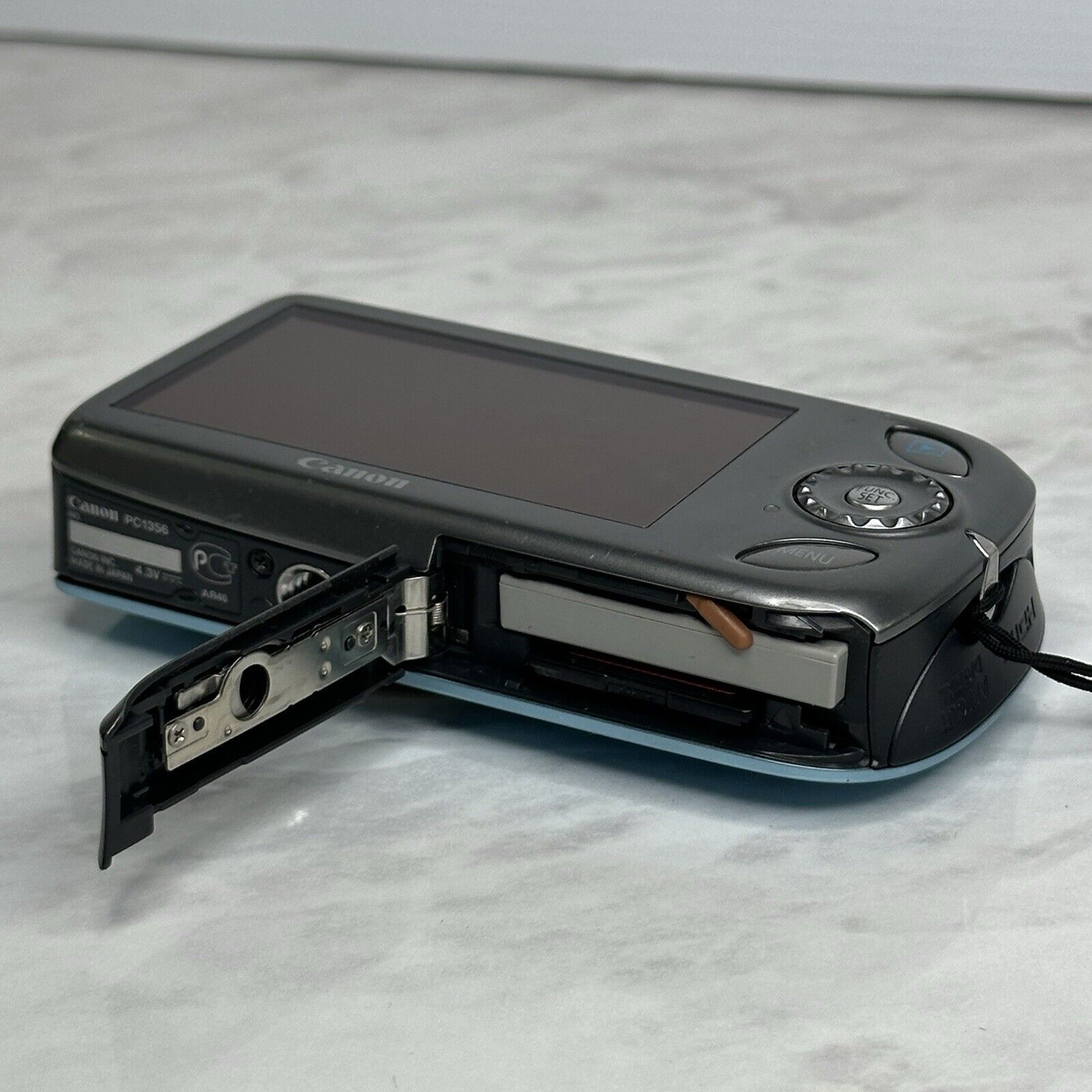 Canon IXUS 110 IS 12.1 MP Blue Digital Camera