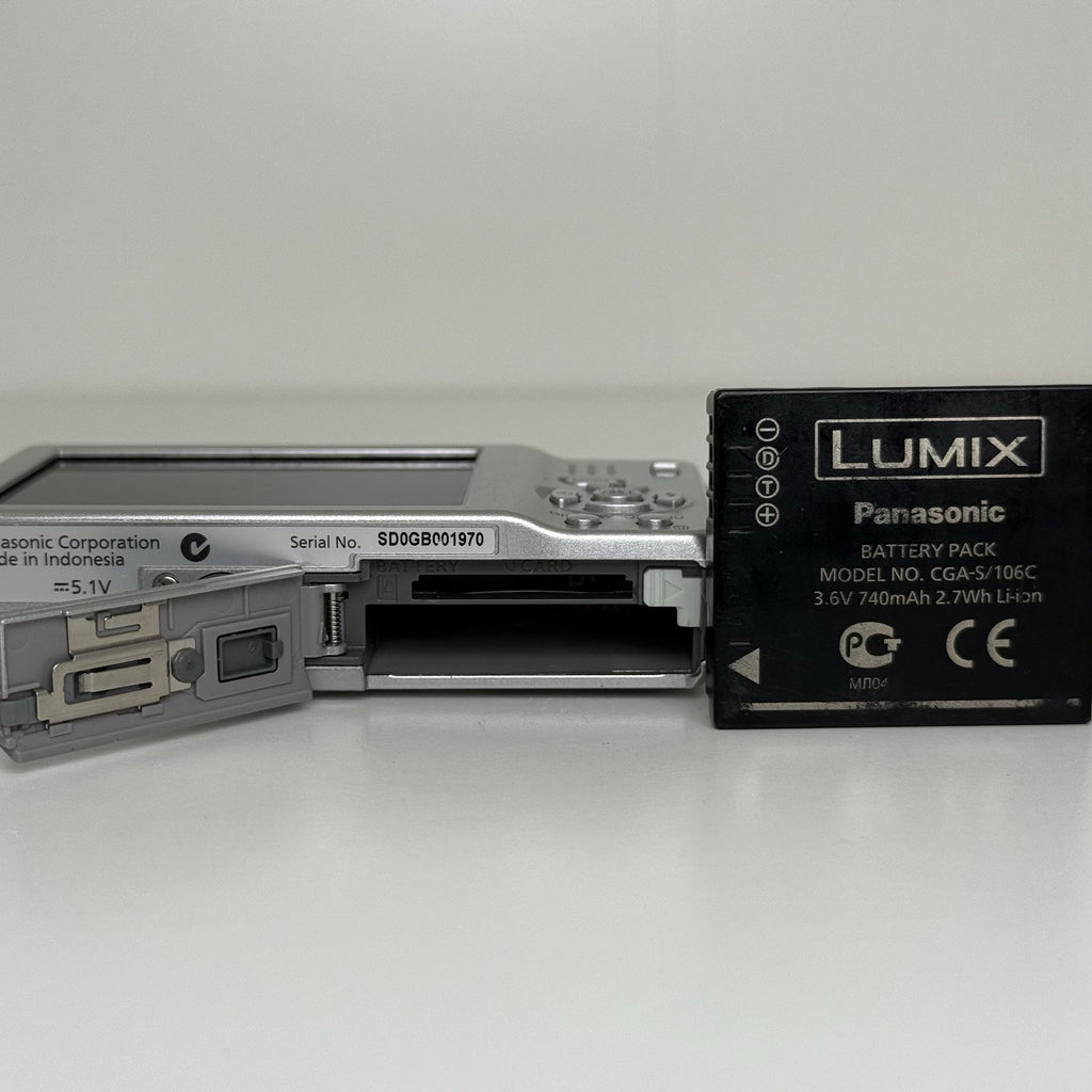 Panasonic LUMIX DMC-F3 Silver Compact Digital Camera