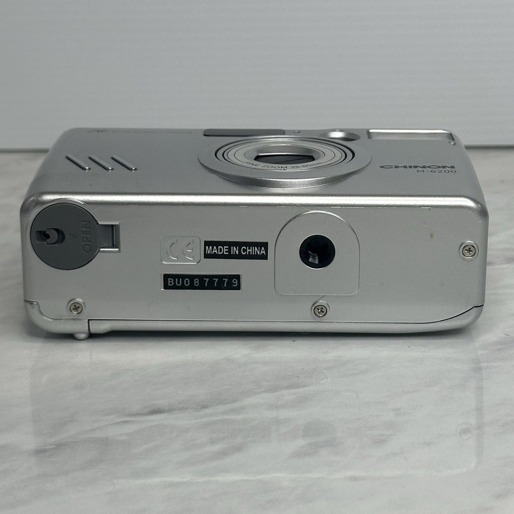 Chinon M-6200 35mm Film Silver Camera