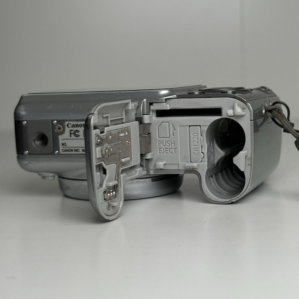 Canon Powershot A720 IS Silver Compact Digital Camera
