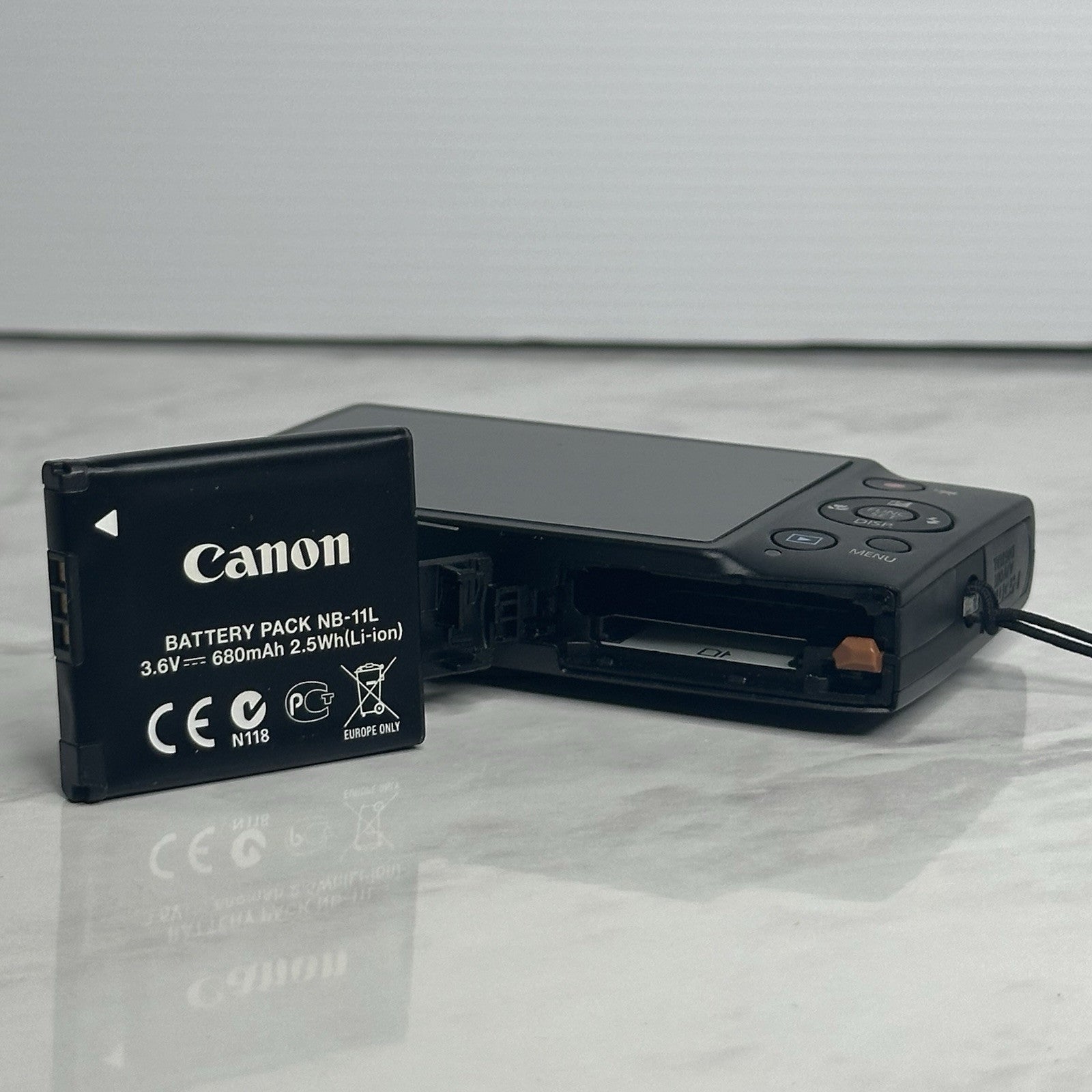 Canon IXUS 125 HS (PowerShot ELPH 110 HS) Black Compact Digital Camera