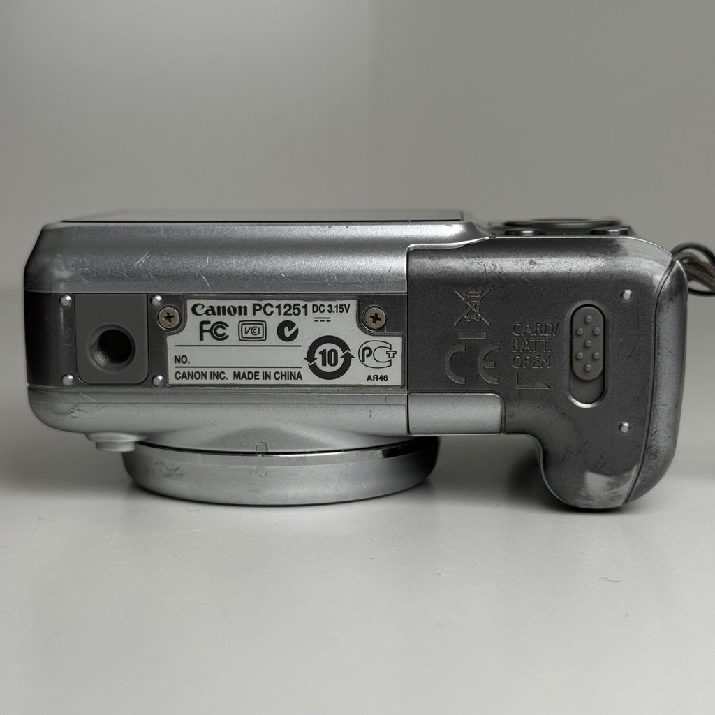 Canon Powershot A720 IS Silver Compact Digital Camera