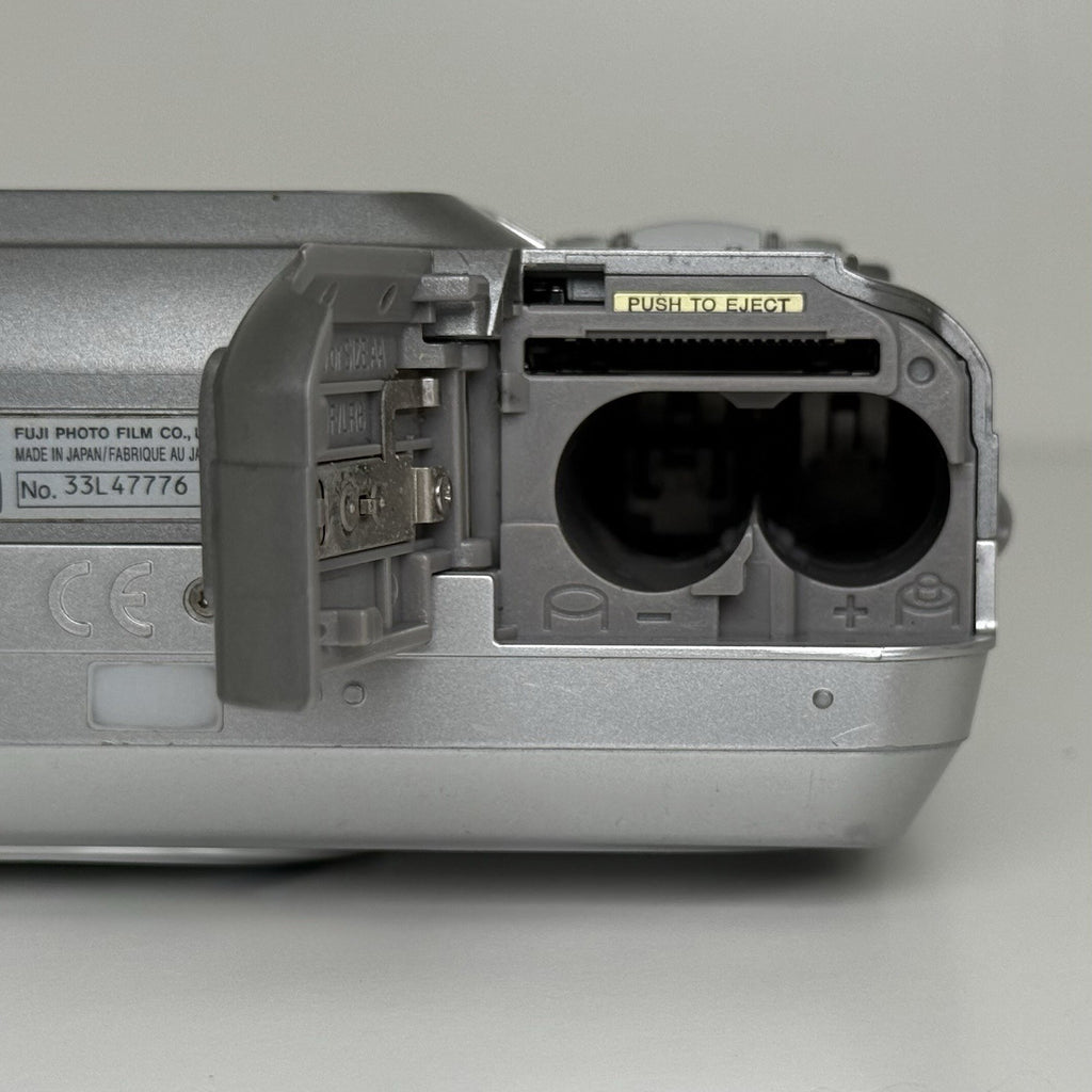 Fujifilm FinePix A210 Silver Compact Digital Camera