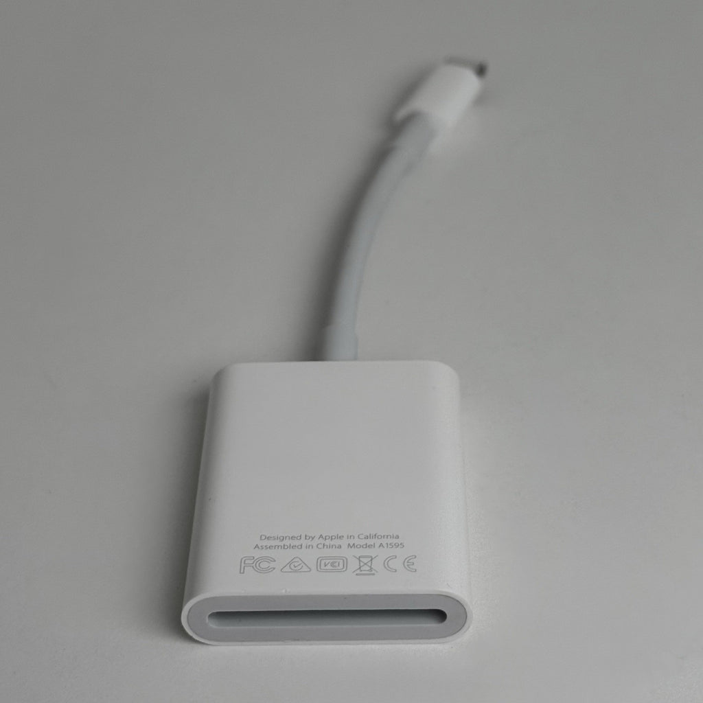 Apple Lightning to SD Card Reader A1595 GENUINE