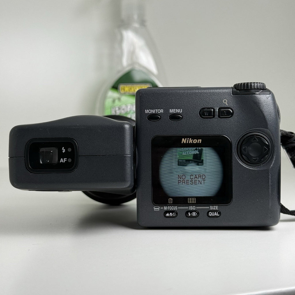 Nikon Coolpix E990 Grey Digital Camera + Tele Converter TC-E2 2x