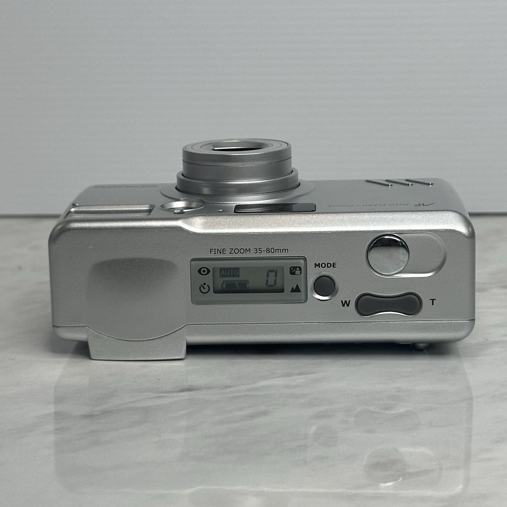 Chinon M-6200 35mm Film Silver Camera