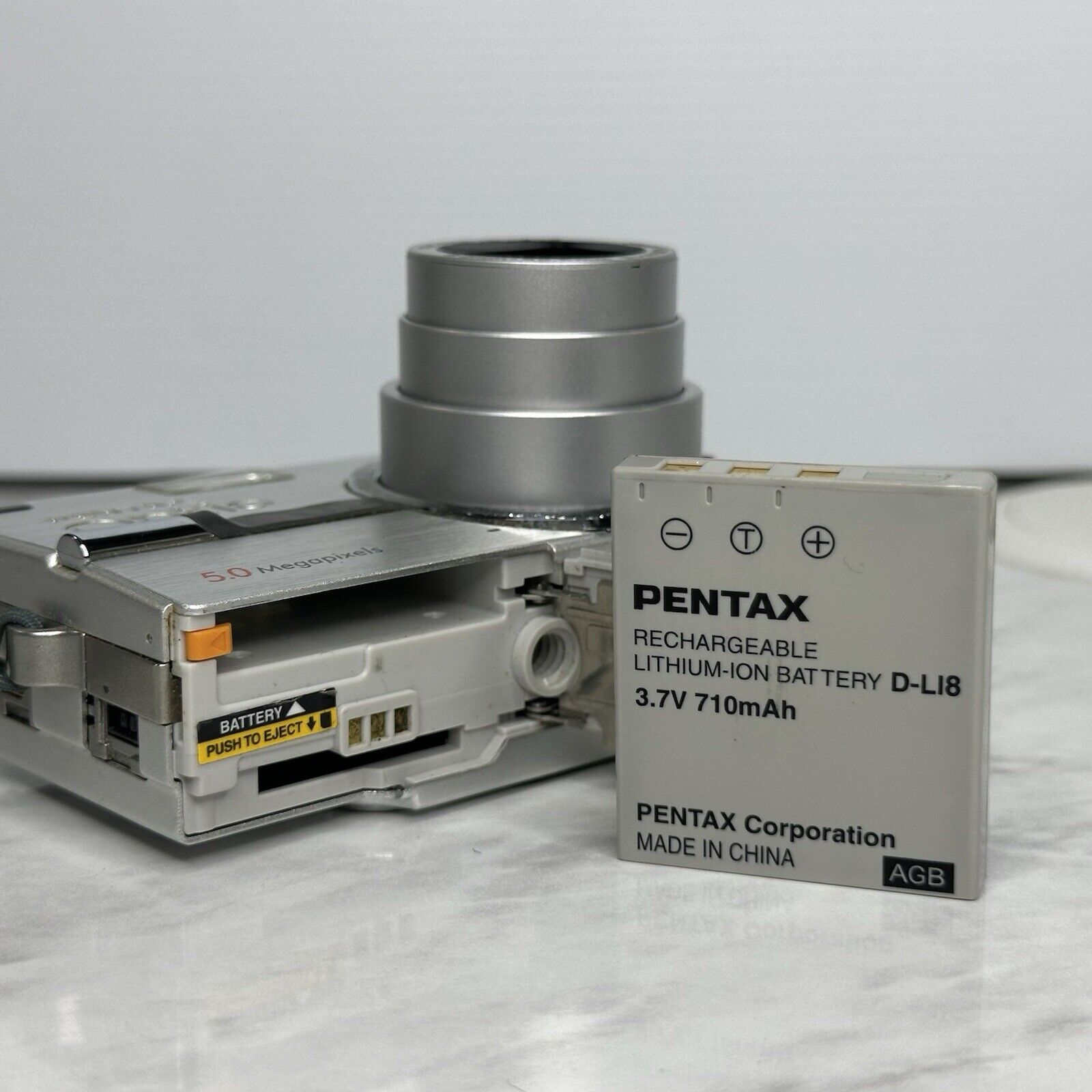 Pentax Optio SV Silver Compact Digital Camera FOR PARTS ONLY!