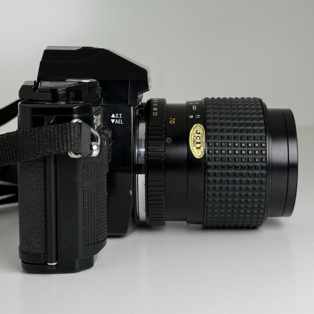Minolta X-300 Black 35mm Film Camera & Tokina 35-70mm Lens UNTESTED