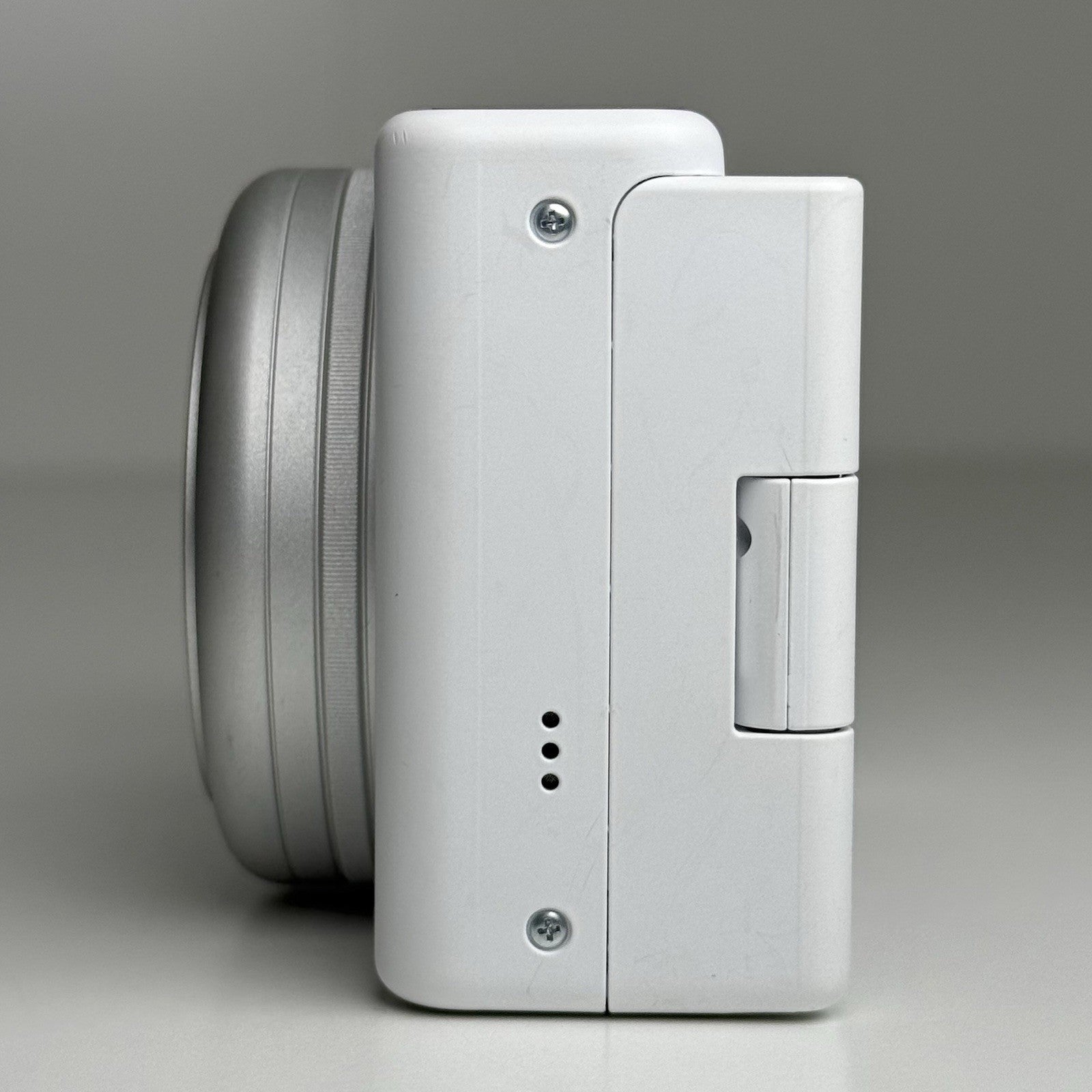 Sony ZV-1F White Compact Digital Vlog Camera with Box + More
