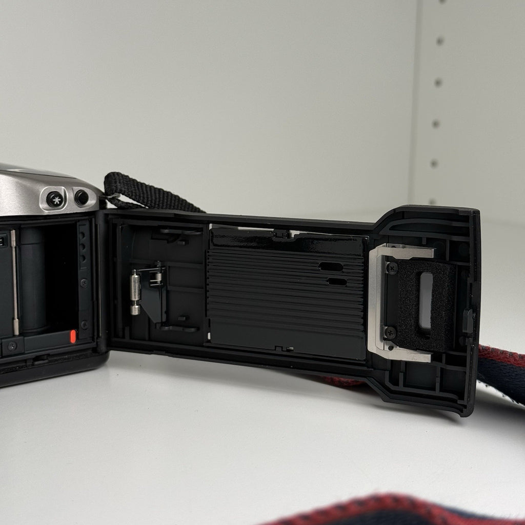 Canon EOS 3000n Vintage 35mm Film Camera w/ Canon 28-80mm Lens