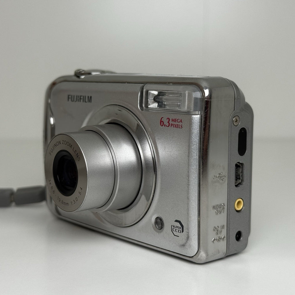 Fujifilm FinePix A610 Silver Compact Digital Camera