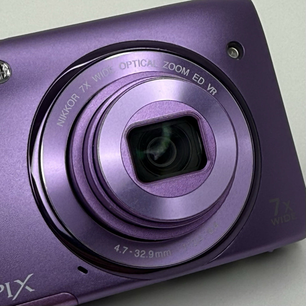 Nikon Coolpix S3500 Purple Compact Digital Camera + Case