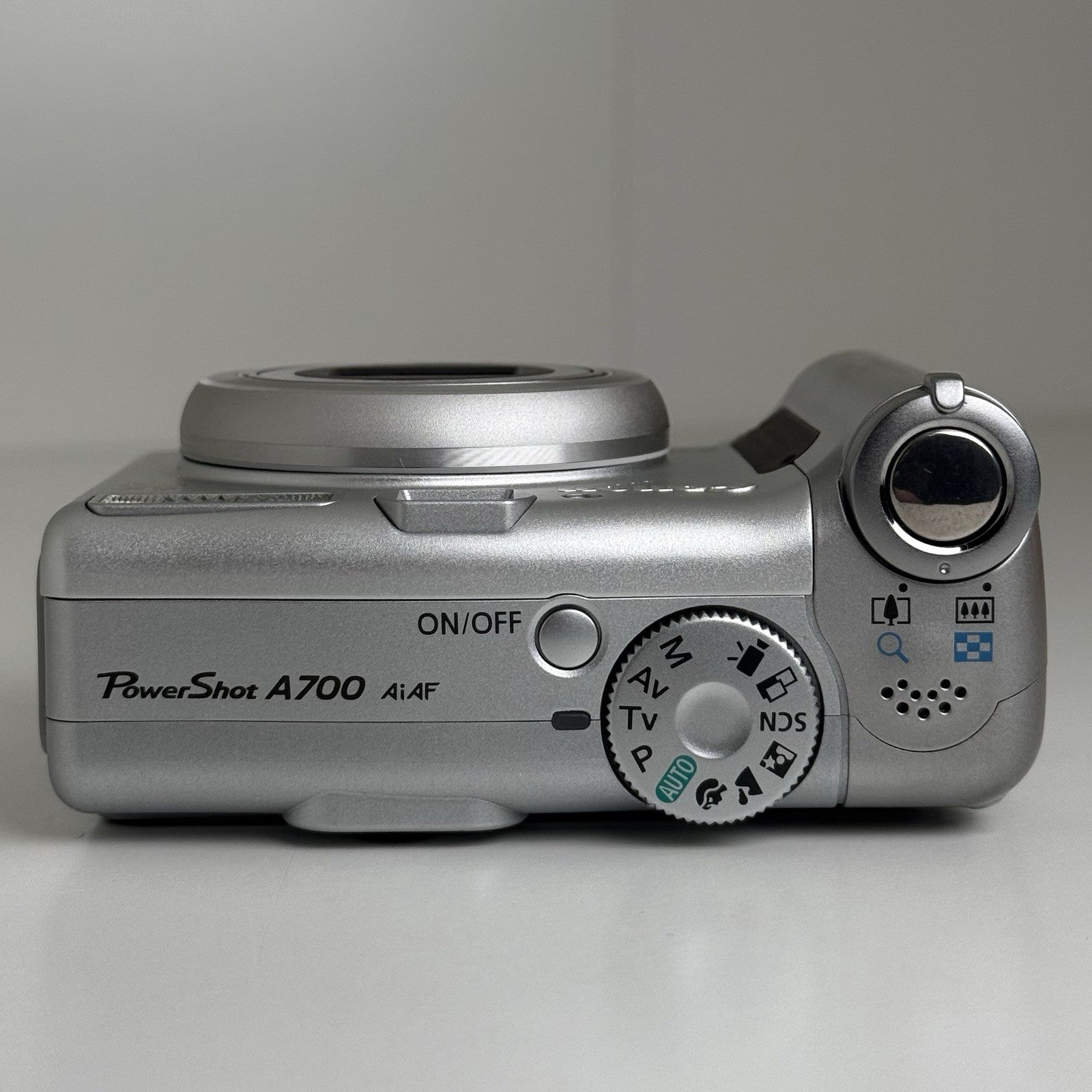 Canon PowerShot A700 Silver Compact Digital Camera + Box