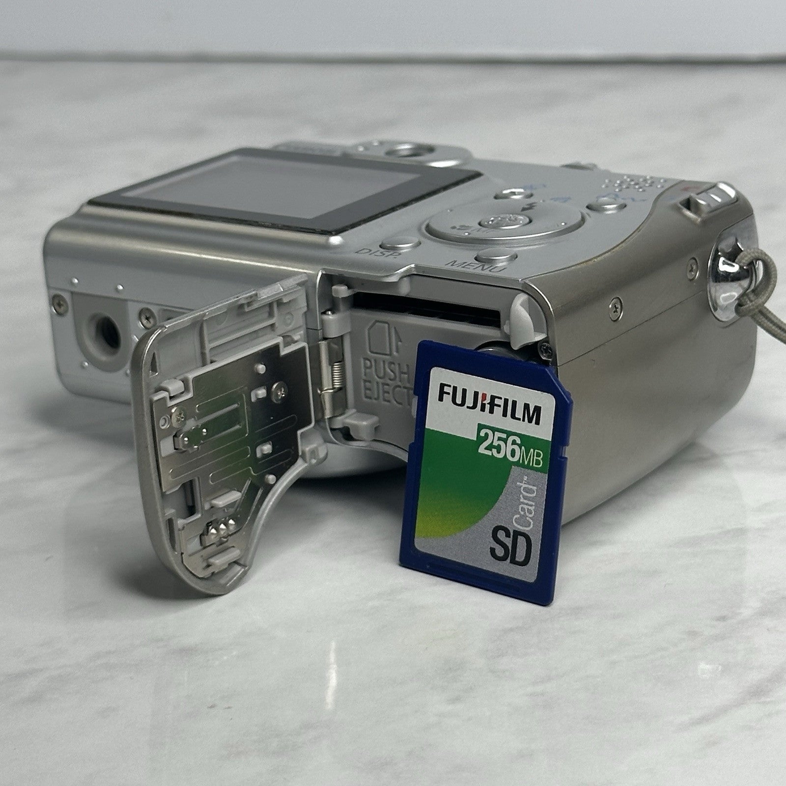 Canon PowerShot A530 Silver Compact Digital Camera