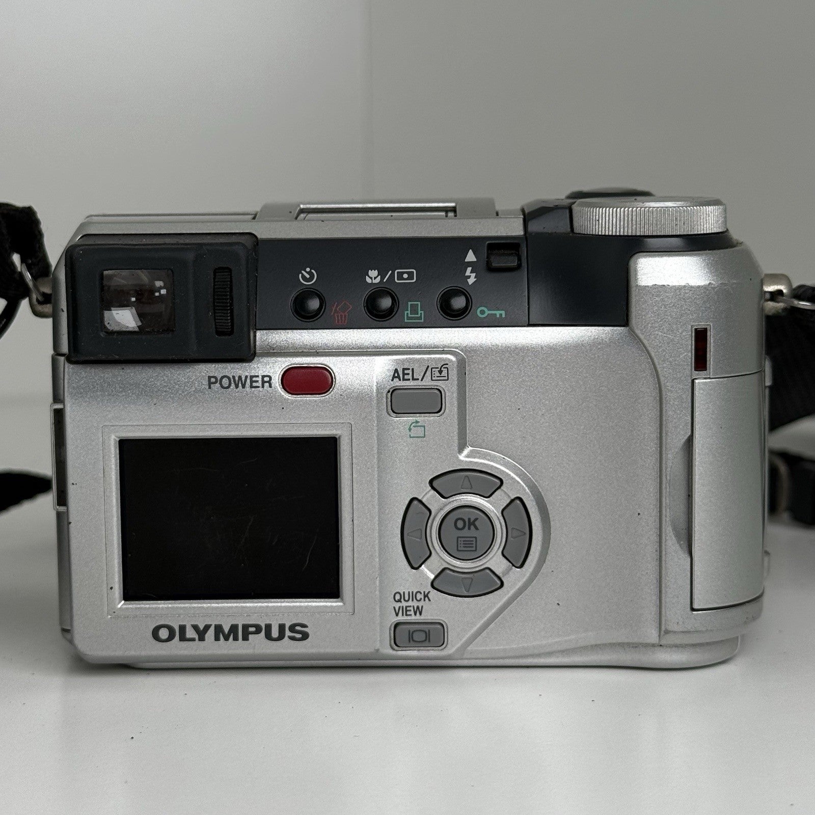 Olympus Camedia C-740 Ultra Zoom Silver Compact Digital Camera