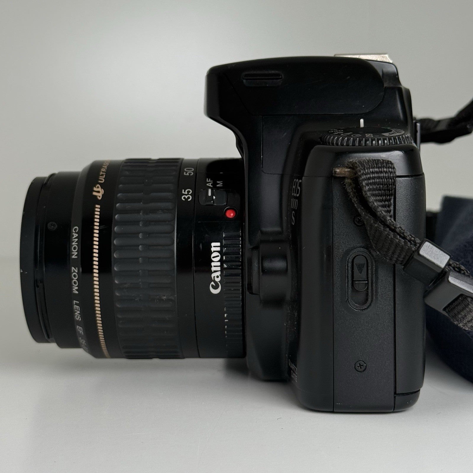Canon EOS 1000 S 35mm SLR Film Camera & Canon 35-80mm Lens UNTESTED