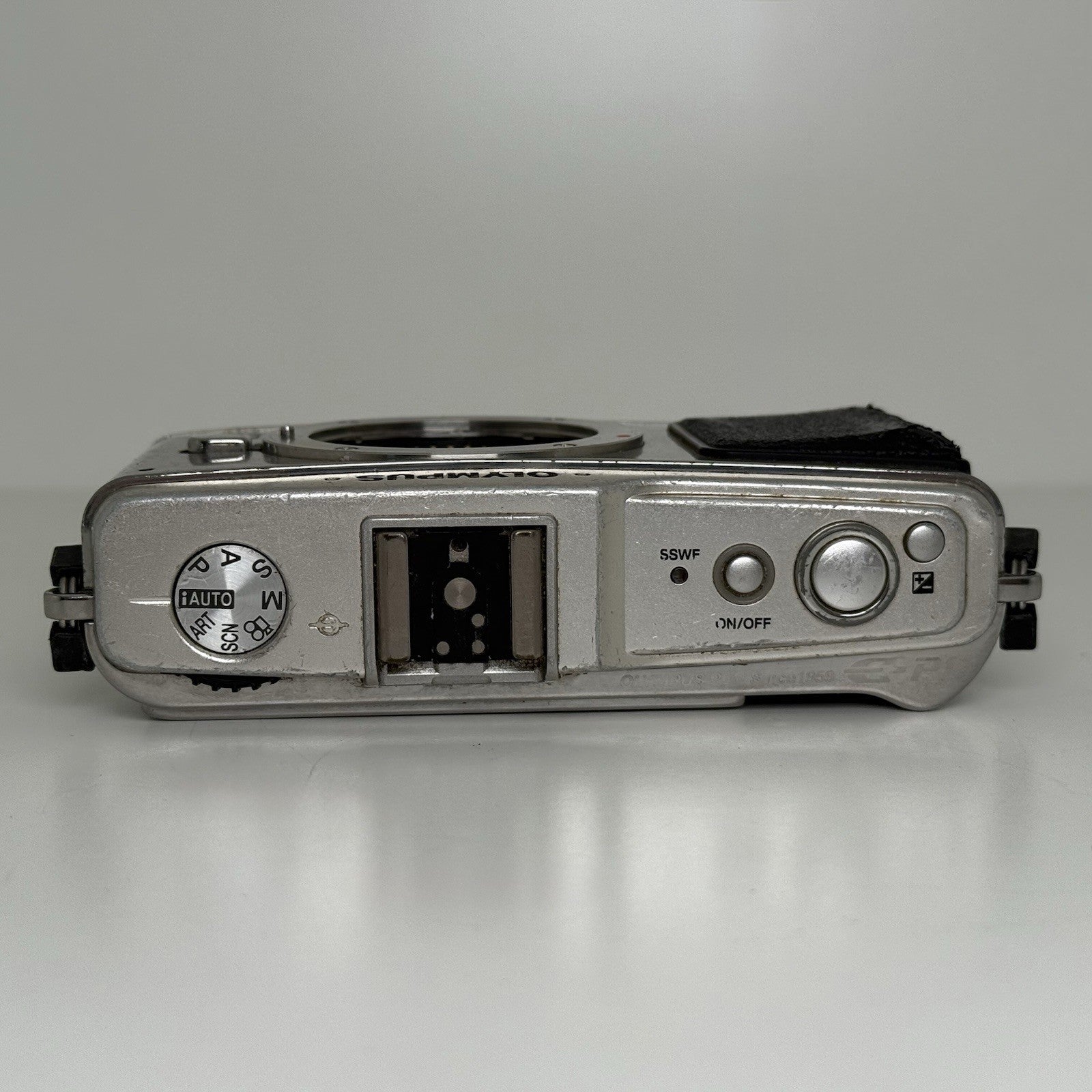 Olympus Pen E-P1 Silver Black Camera Body Only UNTESTED