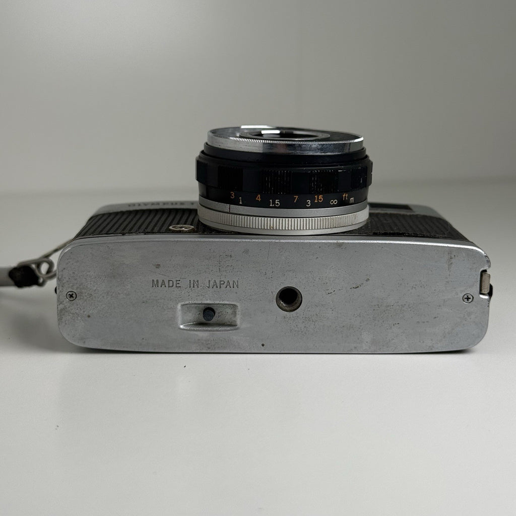 Olympus Trip 35 Point & Shoot Compact 35mm Film Camera