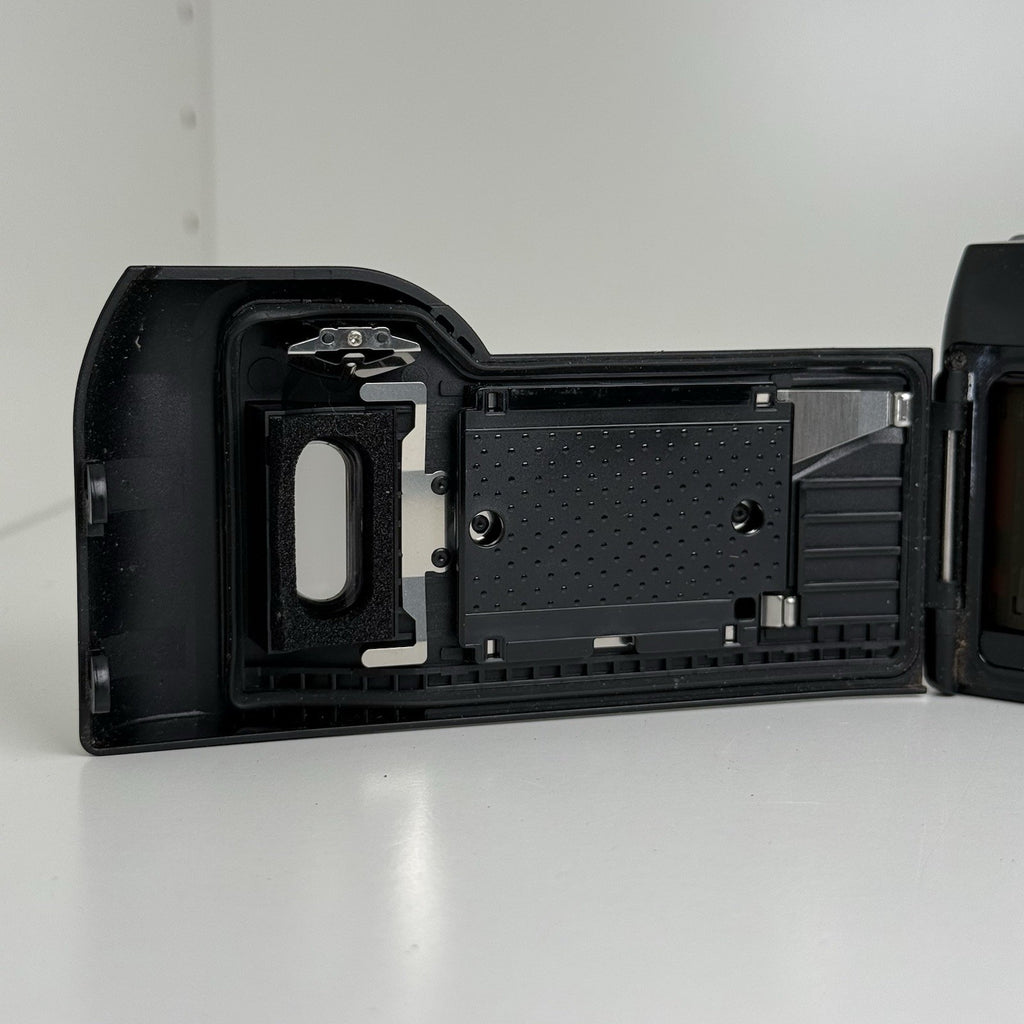 Olympus Superzoom 80 Wide 35mm Film Camera FOR PARTS ONLY!