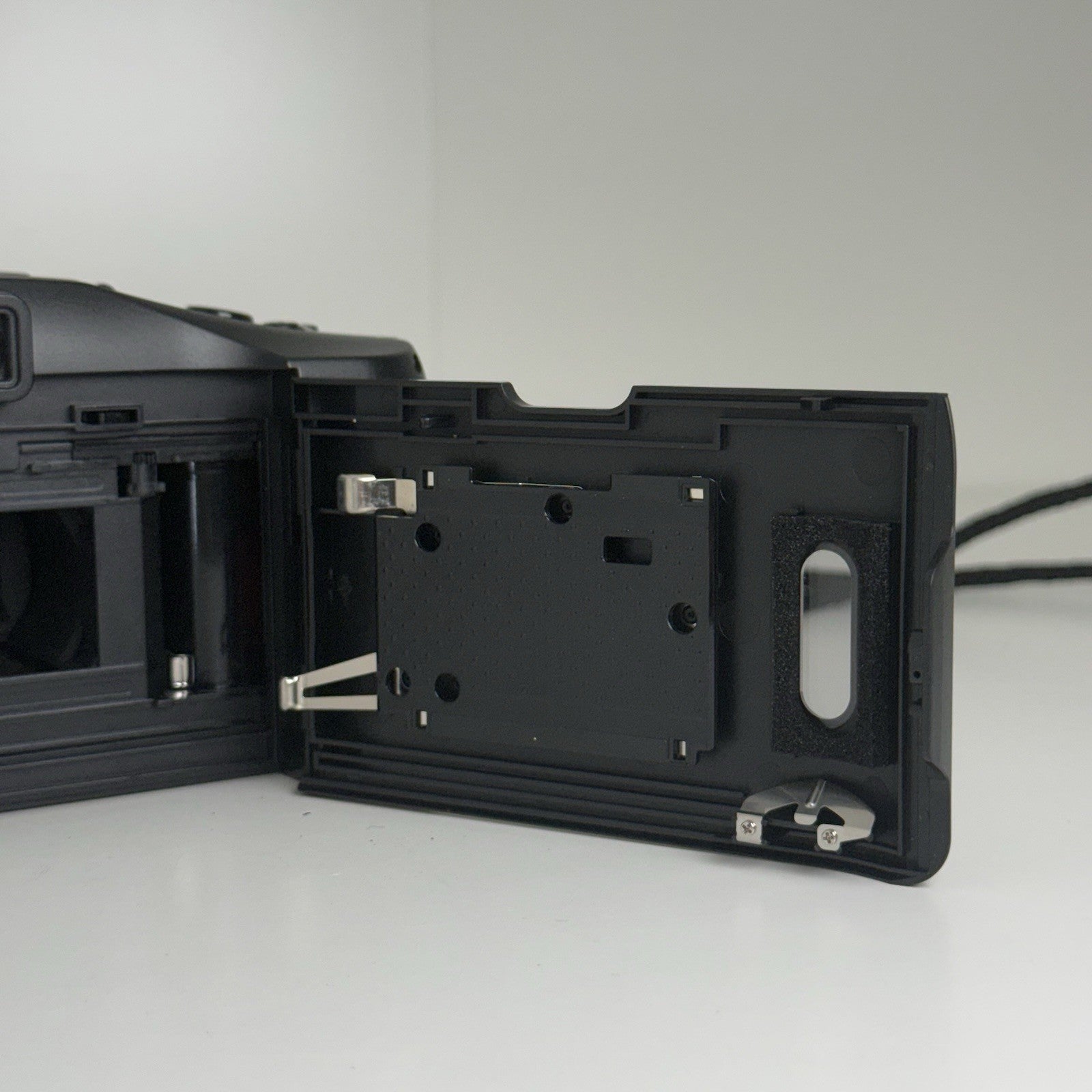 Olympus Superzoom 700 XB Vintage 35mm Film Camera FOR PARTS!