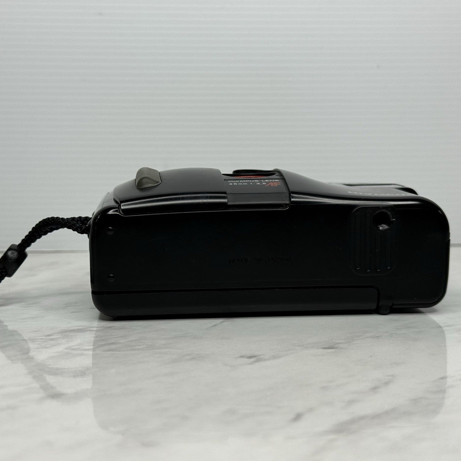 Olympus AF-10 Super Quartz Date 35mm Point & Shoot Film Camera