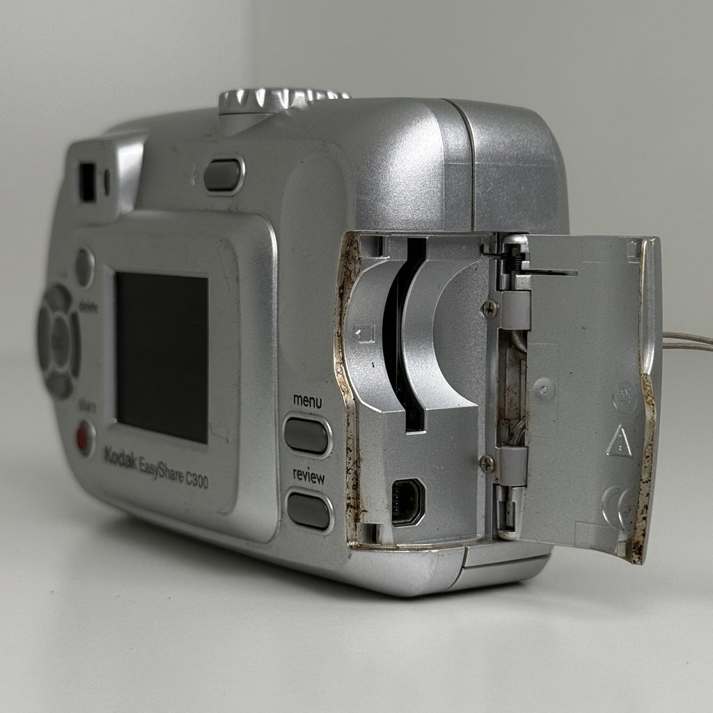 Kodak EasyShare C300 Silver Compact Digital Camera