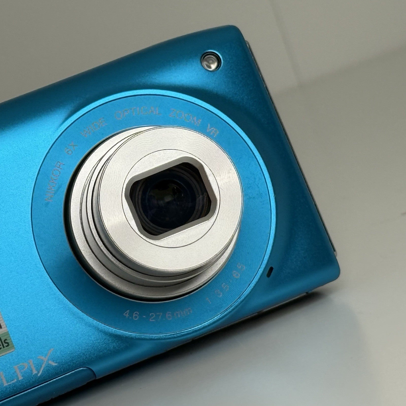 Nikon Coolpix S3300 Blue Teal Compact Digital Camera