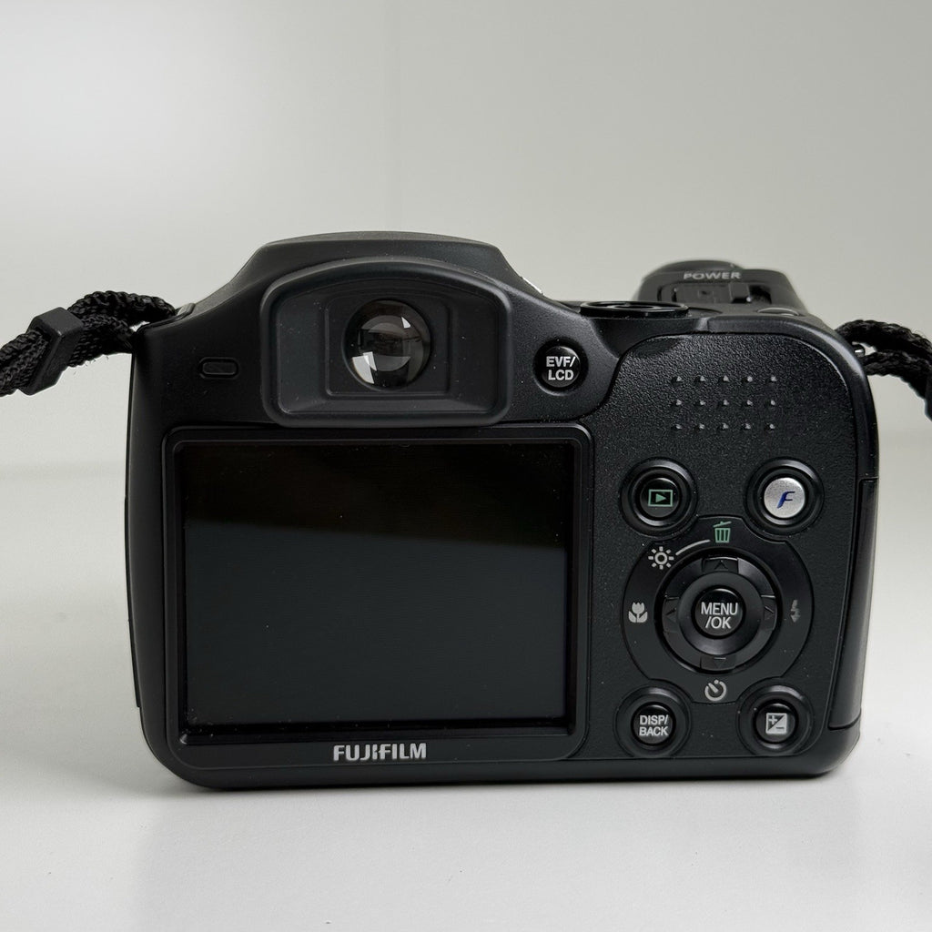 Fujifilm Finepix S5800 Black Compact Digital Camera + Carry Bag
