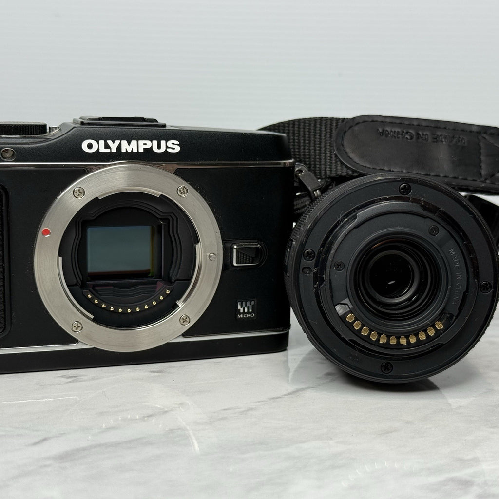 Olympus Pen E-P3 Black Mirrorless Camera + 14-42mm Camera Lens