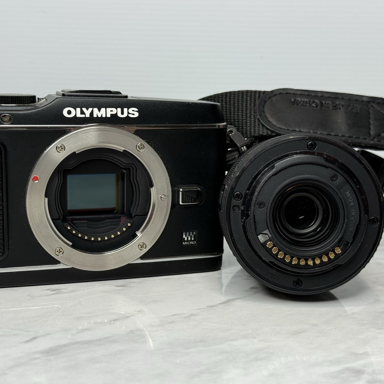 Olympus Pen E-P3 Black Mirrorless Camera + 14-42mm Camera Lens