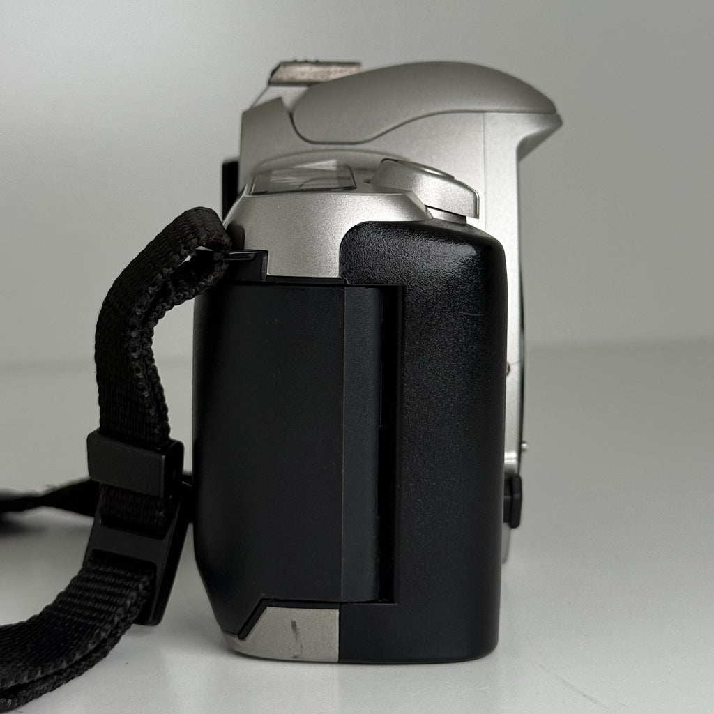 Pentax MZ-50 35mm SLR Film Camera Body Only