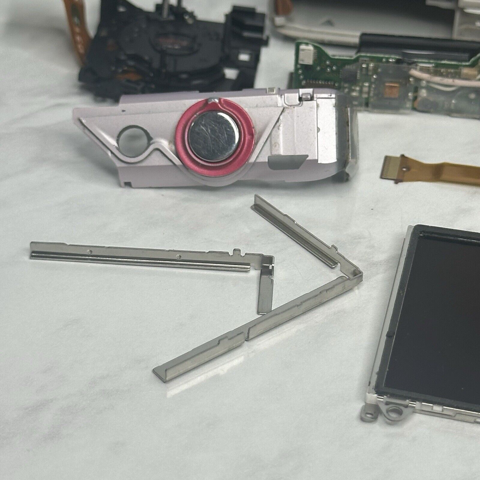 Canon IXUS 95 IS Digital Camera PARTS ONLY
