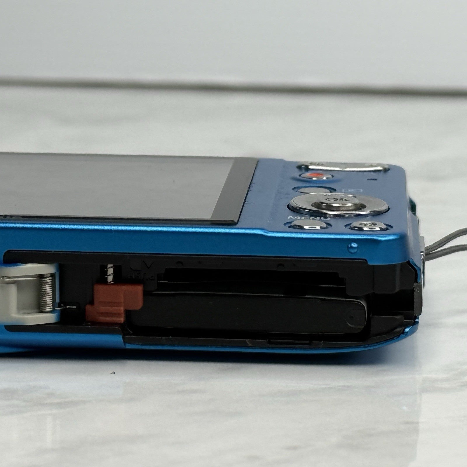 Olympus VG-140 Blue Compact Digital Camera