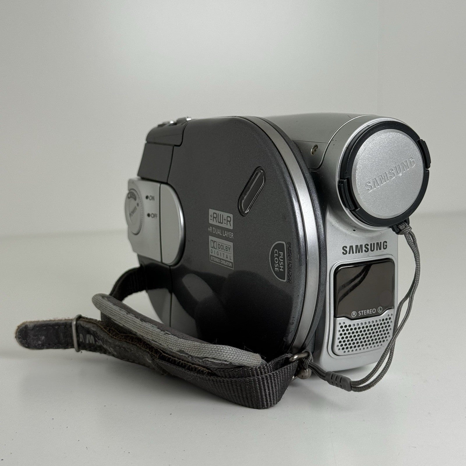 Samsung VP-DC163i Digital DVD-R/RW Camcorder Video Camera with Battery