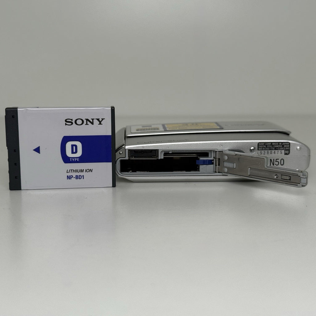 Sony CyberShot DSC-T70 Silver Compact Digital Camera