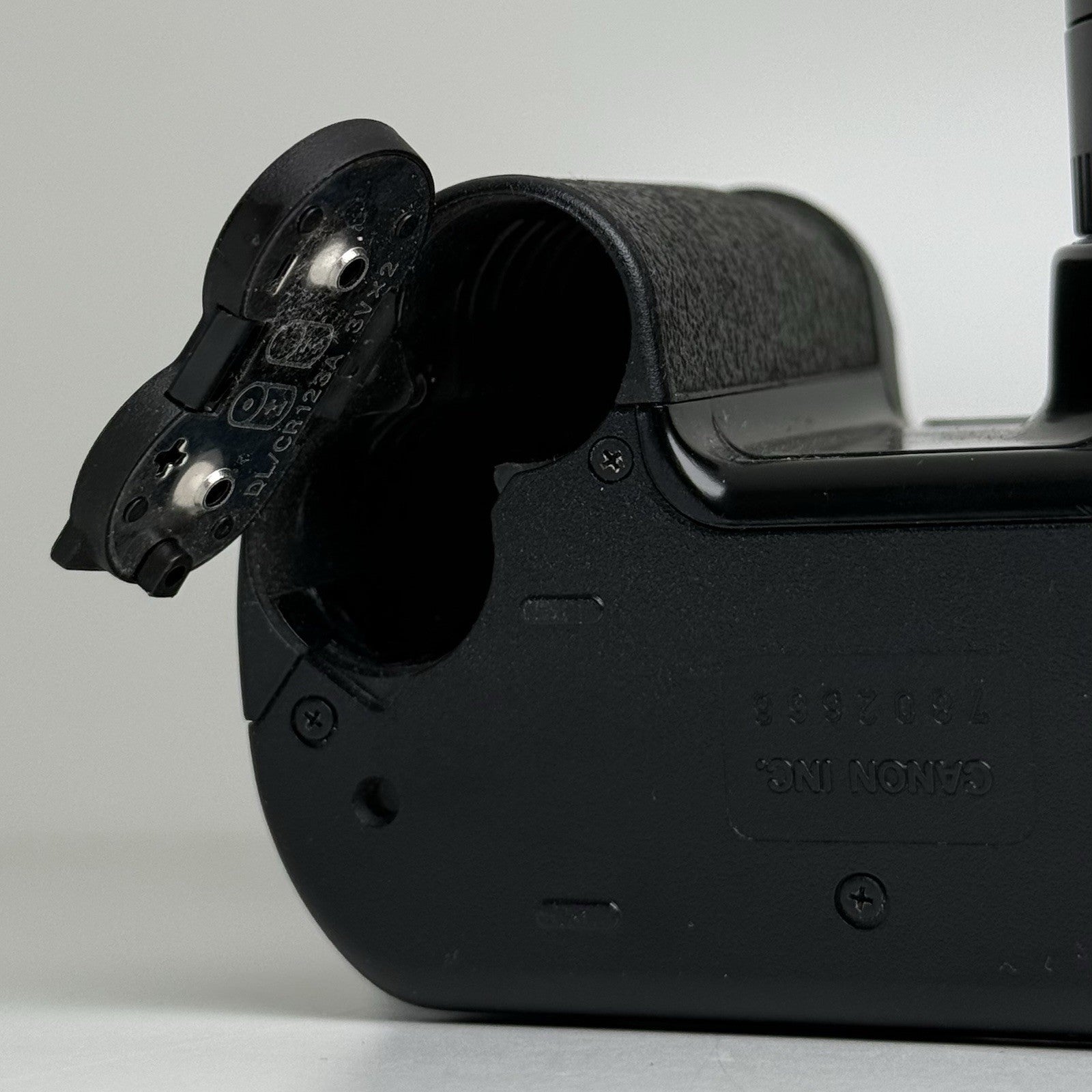 Canon EOS 500 35mm SLR Film Camera with Canon 35-80mm Lens