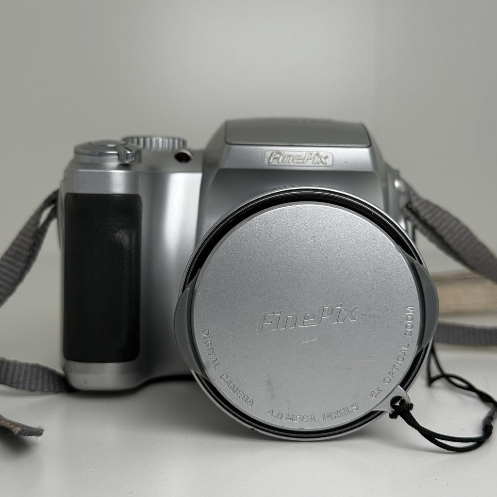 Fujifilm Finepix S3500 Silver Compact Digital Camera