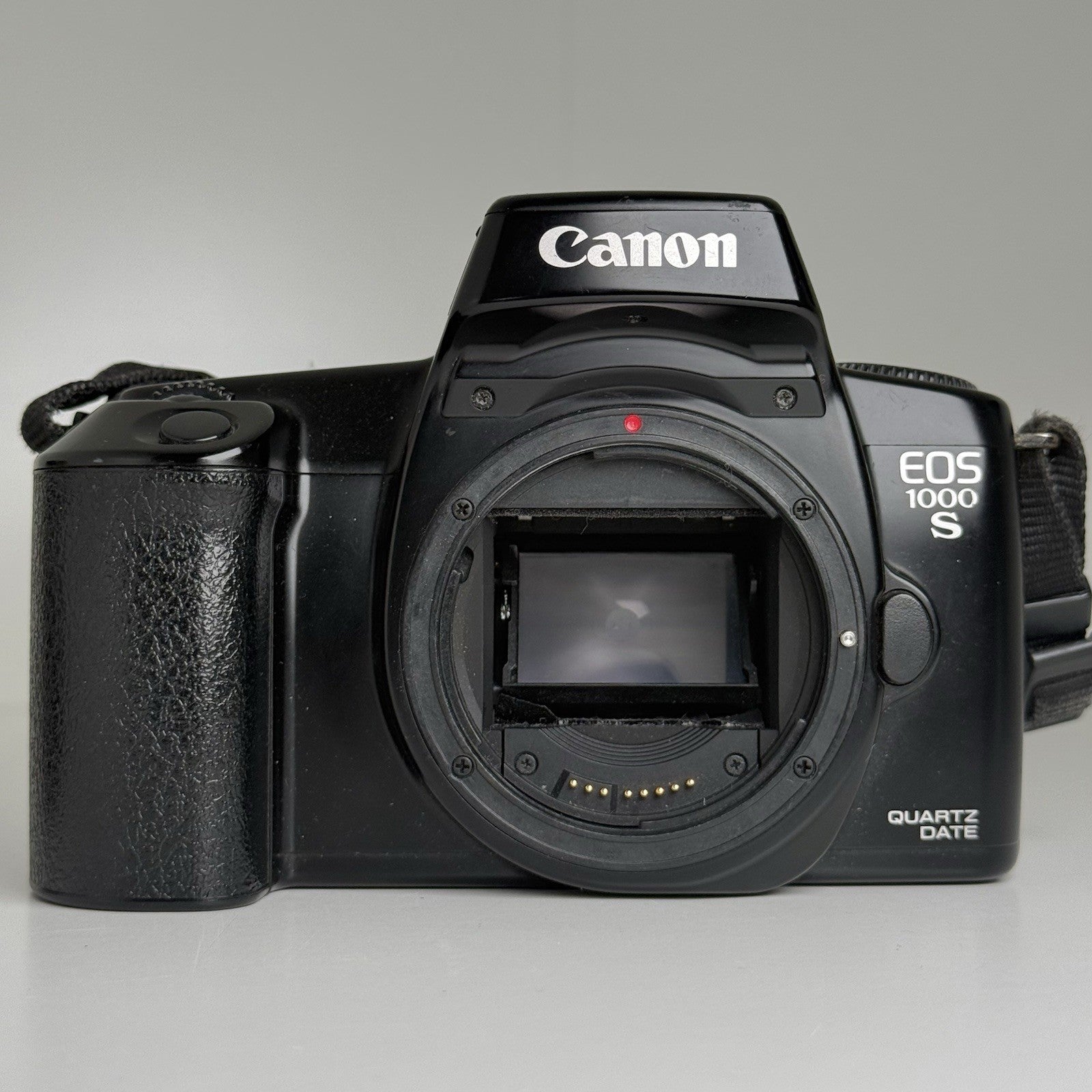 Canon EOS 1000 S 35mm SLR Film Camera & Canon 35-80mm Lens UNTESTED