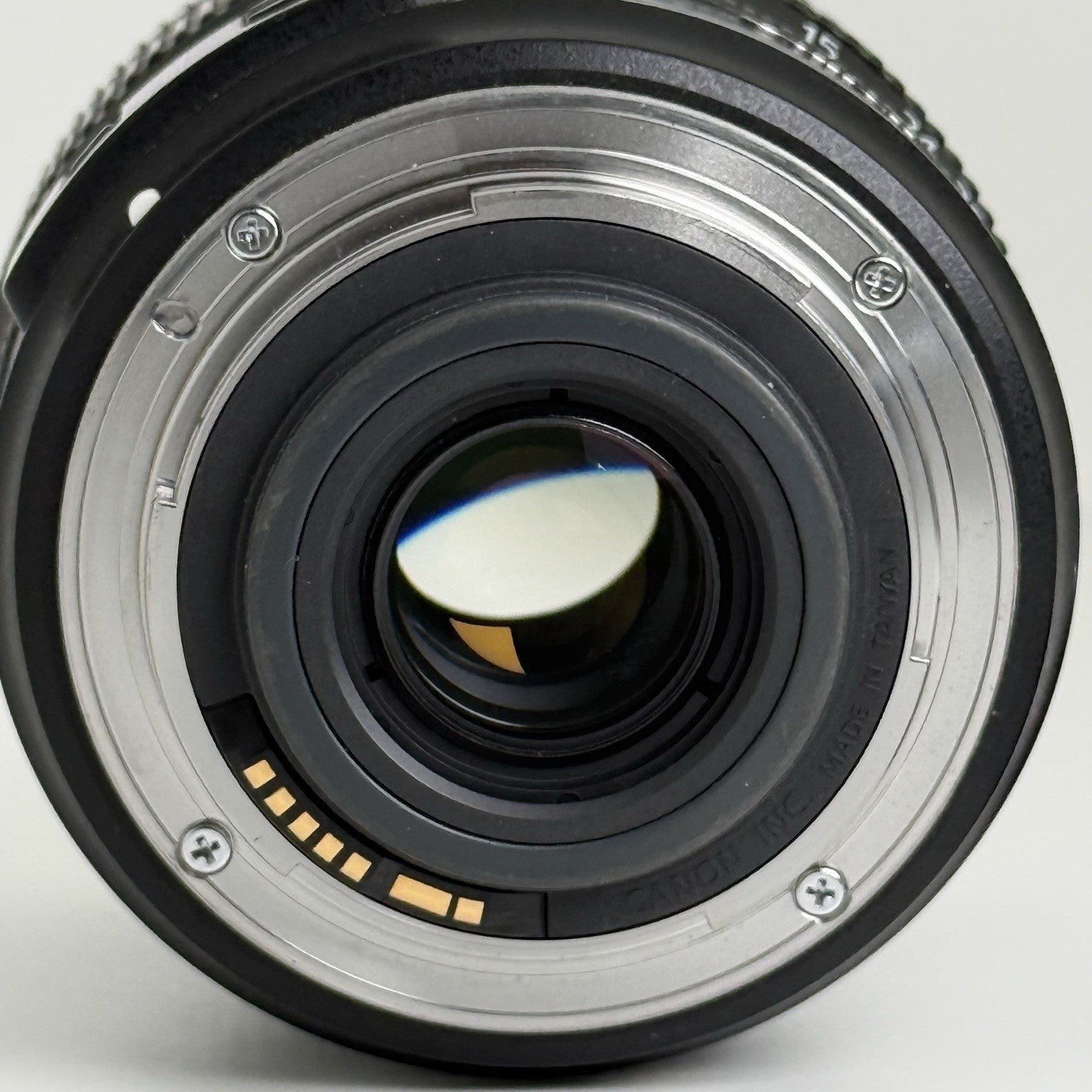 Canon Zoom Lens EF-S 15-85mm F/3.5-5.6 IS USM