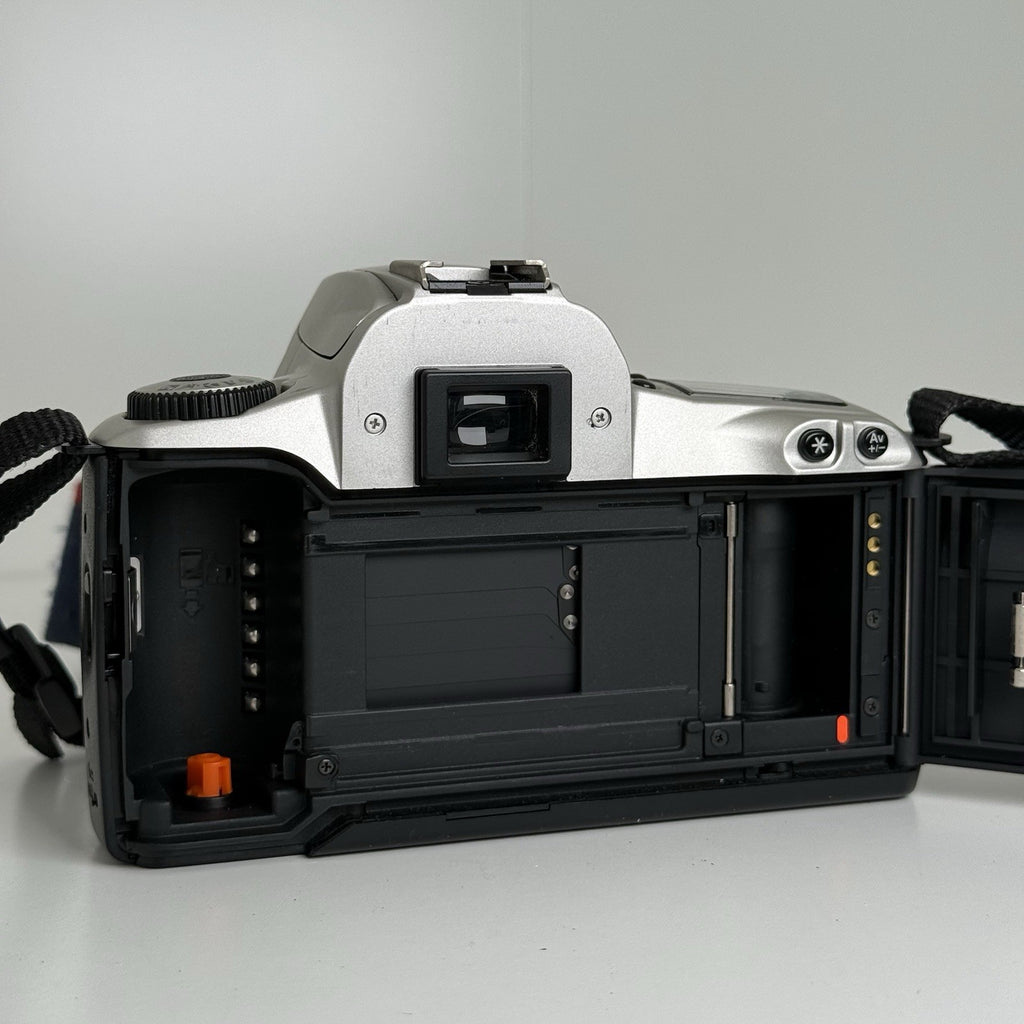 Canon EOS 300 35mm SLR Film Camera w/ Canon 28-80mm Lens